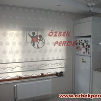 mini-cicekli-beyaz-renkli-brillant-tul-stor-perde