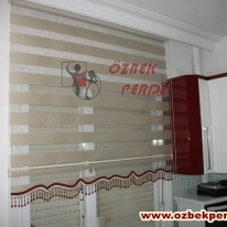 mutfak-icin-desensiz-zebra-perde-modeli