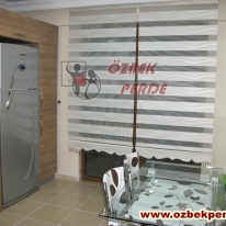 mutfak-icin-gumus-krem-renkli-dalga-zebra-perdesi