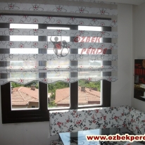 siyah-kirmizi-cicekli-brillant-garden-zebra-perde