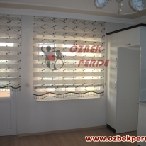 siyah-renkli-brillant-topak-zebra-perde