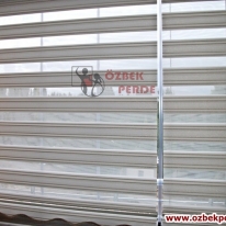 cam-balkon-altin-pliseli-zebra-perdeleri