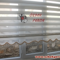 dar-pliseli-etegi-seffaf-boncuklu-zebra-perdesi