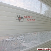 genis-pliseli-cam-balkon-perde-cesidi