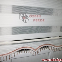 genis-pliseli-desensiz-ekru-zebra-perde-boncuklu