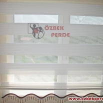 genis-pliseli-ekru-renkli-zebra-perde-gorseli