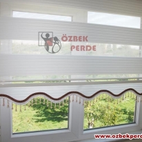 genis-pliseli-ekru-zebra-perde-etekgi-boncuklu