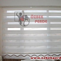 genis-pliseli-zebra-perde-ekru-boncuklu