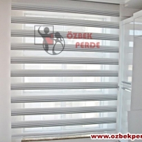 gokkusagi-pliseli-zebra-perde-gri-eteksiz