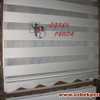 gumus-sirma-pliseli-zebra-perde