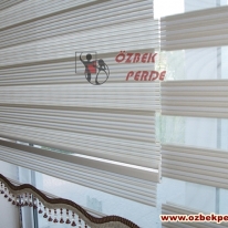 krem-renkli-golge-pliseli-zebra-perde-modeli