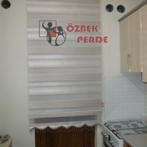 parlak-puantiyeli-gumus-pliseli-zebra-perdesi