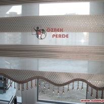 parlak-puantiyeli-pliseli-zebra-perde-vizon-renkli