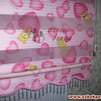 pembe-kalpli-ayicikli-pliseli-zebra-perde-modeli