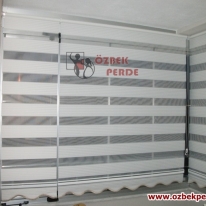 pliseli-cam-balkon-zebra-perdesi-etekli