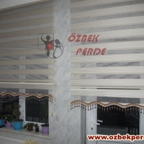 pliseli-krem-golgeli-mutfak-zebra-perde-modeli