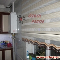 pliseli-krem-golgeli-mutfak-zebra-perdesi