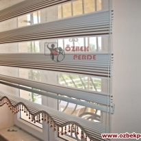 renk-skalasi-pliseli-zebra-perde-kahve-boncuklu