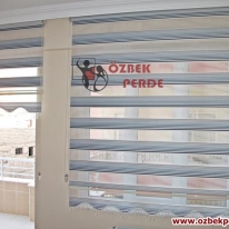 renk-skalasi-pliseli-zebra-perde-mavi-renkli