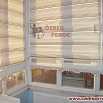 renk-skalasi-zebra-perde-kahveli-alti-boncuklu