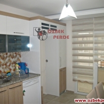 renk-sklasi-zebra-perde-kahverengi-mutfak