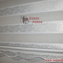 sarmasik-zebra-perde-beyaz-renkli-etek-dilimli