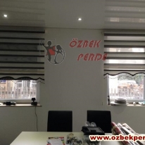 siyah-gumus-renkli-plise-zebra-perde