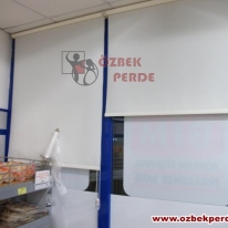 bim-markete-yapilan-desensiz-stor-perdesi