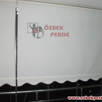 cam-balkon-desensiz-stor-perdesi-etegi-dilimli