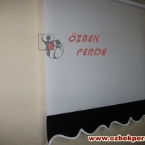 etegi-renkli-siyah-beyaz-stor-perde-modeli