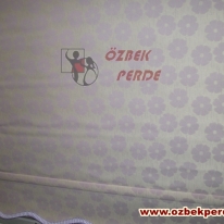 lila-renkli-papatya-stor-perde-modeli