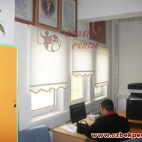 ogretmenler-odasina-duz-stor-perde-modeli