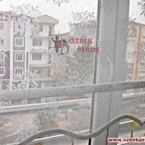 cicek-buketi-tul-stor-perde-etekli