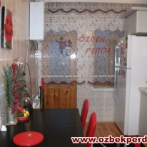 kirmizi-siyah-farbelali-tul-stor-perde