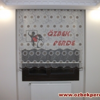 mini-cicekli-kahverenkli-tul-stor-perde