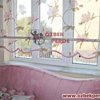 pembe-gullu-tul-stor-perdesi-alti-boncuklu