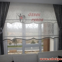 siyah-beyaz-boncuklu-damask-baskili-tul-stor-perde