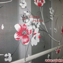 yazlik-cicekli-tul-stor-perde-kirmizi-beyaz-renkli