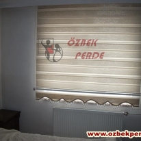 altin-renkli-sarmasik-pliseli-zebra-perde