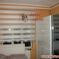 beyaz-pliseli-zebra-perde-modeli