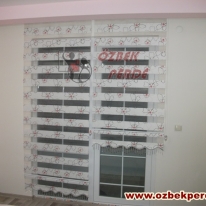 cicekli-garden-zebra-perde-modeli