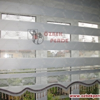 ekim-brodeli-zebra-perde-ekru-renkli-boncuklu